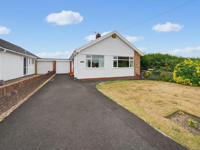 Bungalow for sale in Cefn Cribwr, Wales