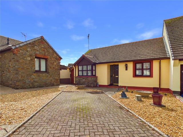 Bungalow for sale in Monkton, Pembroke