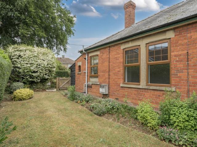 Bungalow for sale in Dromore, Oxfordshire