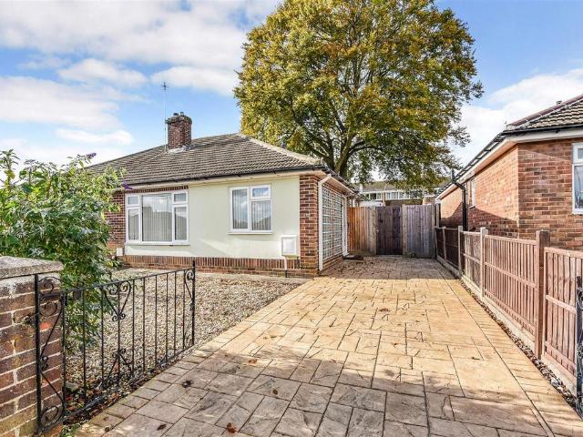 Bungalow for sale in Burghclere Down, Barton Stacey