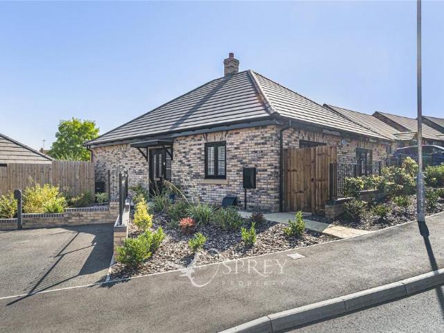 Bungalow for sale in Oundle