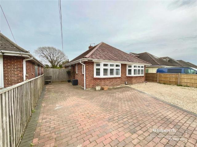 Bungalow for sale in Highcliffe
