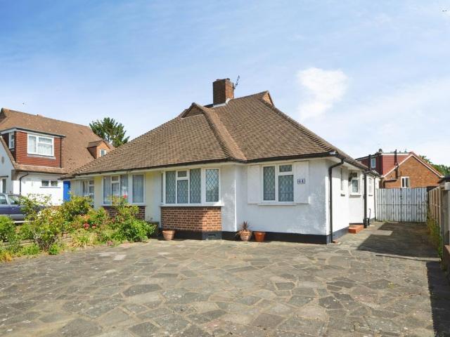 Bungalow for sale in Whitton, Greater London