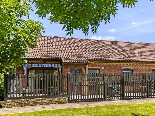 Bungalow for sale in Yarborough, Grimsby