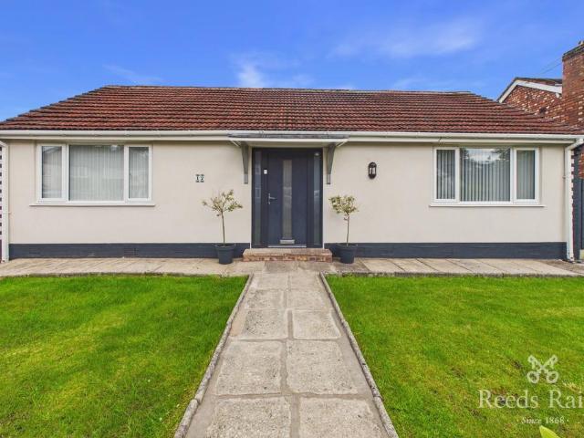 Bungalow for sale in Woodsmoor, Bramhall