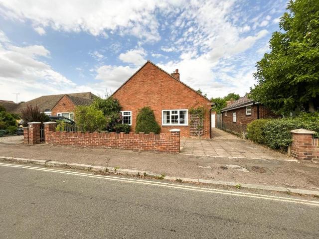 Bungalow for sale in Arbury, Cambridgeshire
