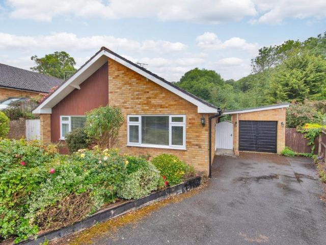 Bungalow for sale in The Butts, Kent
