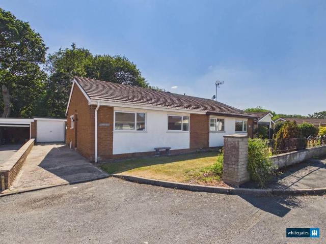 Bungalow for sale in Llay, Wales