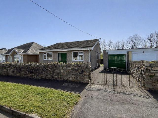 Bungalow for sale in Mount Wise