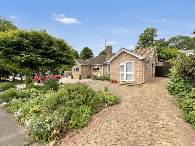 Bungalow for sale in Stratton, Cotswold