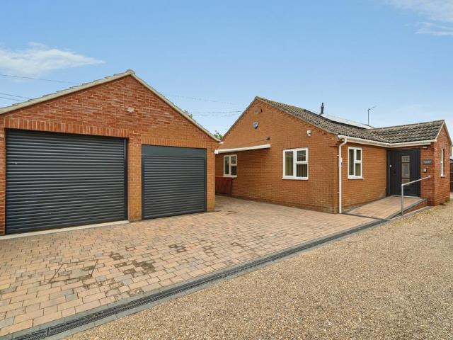 Bungalow for sale in Comers, Norfolk
