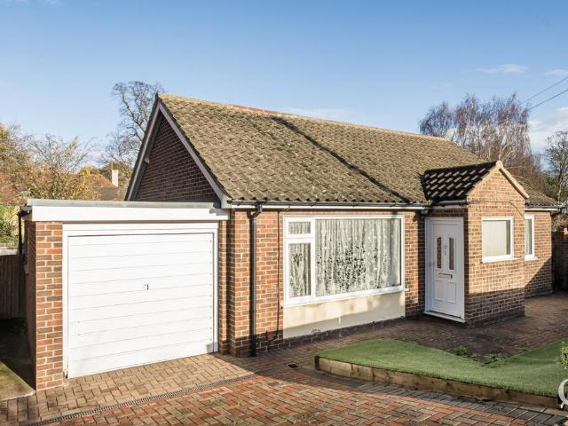 Bungalow for sale in Oad Street, Kent