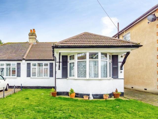 Bungalow for sale in London Borough of Croydon, Greater London