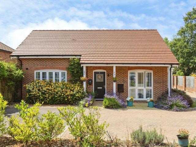 Bungalow for sale in Fole, Surrey