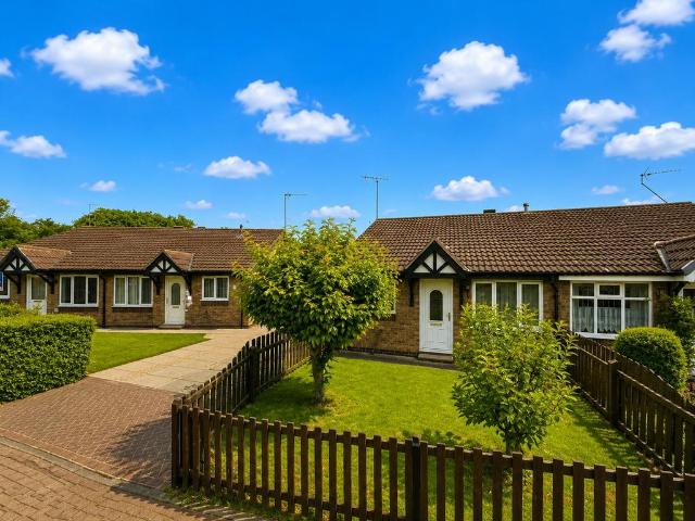 Bungalow for sale in Longhill, Hull
