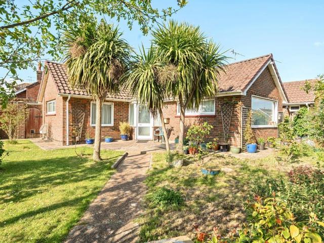 Bungalow for sale in Fishersgate, West Sussex
