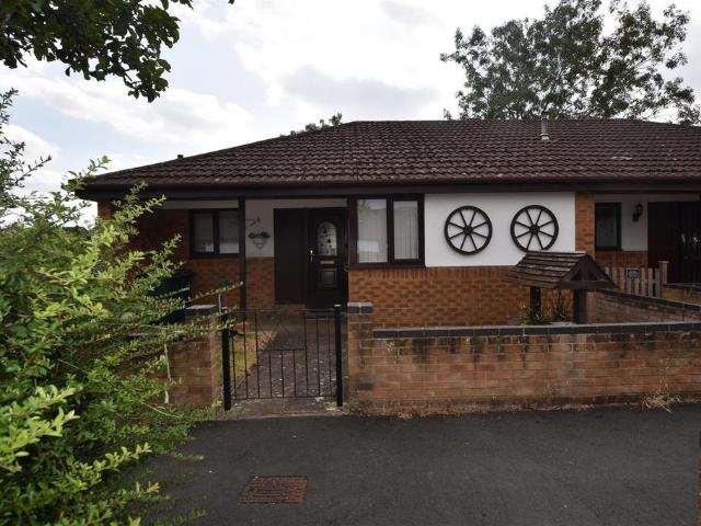Bungalow for sale in Evershot, Oxfordshire