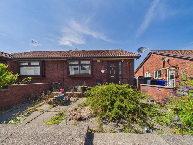 Bungalow for sale in Hurst, Greenheys