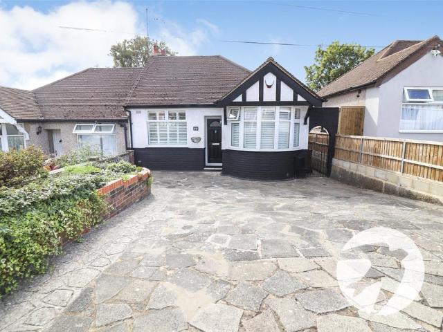 Bungalow for sale in North End, Greater London
