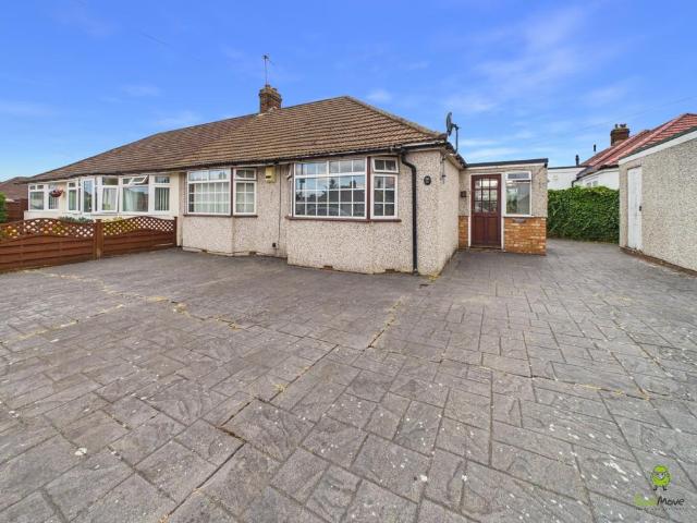 Bungalow for sale in West Heath, Greater London