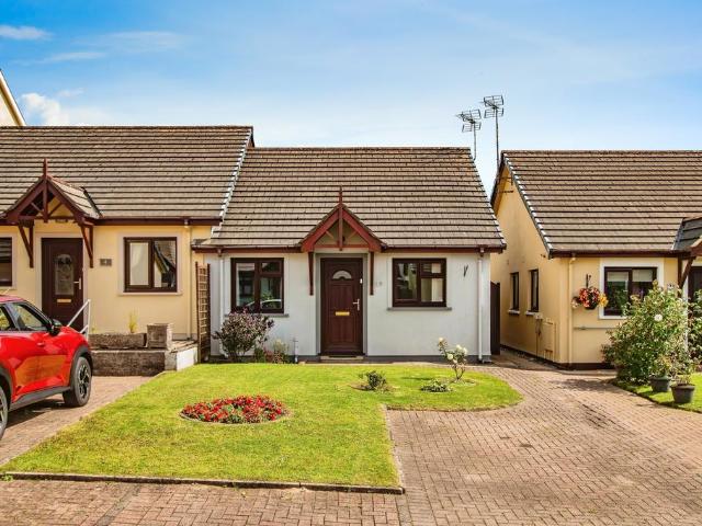 Bungalow for sale in Kilgetty, Wales