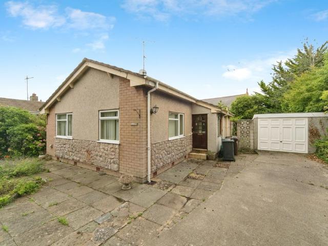Bungalow for sale in Conwy, Wales