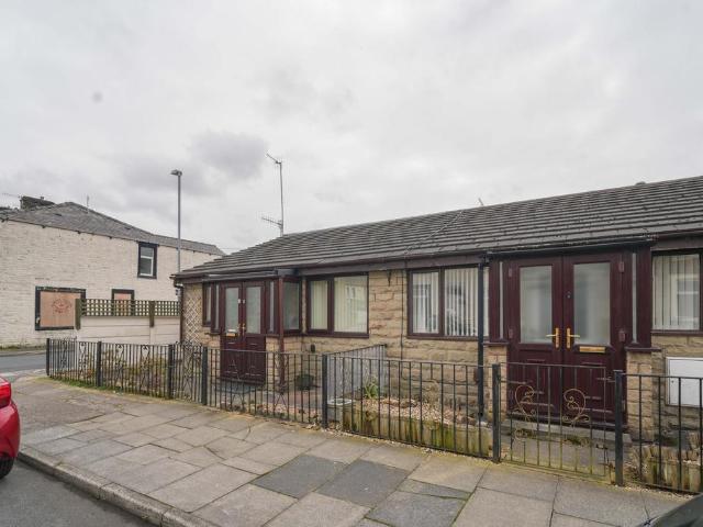 Bungalow for sale in Fulledge, Burnley