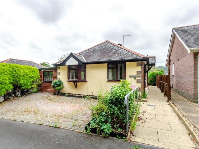 Bungalow for sale in Porthmadog