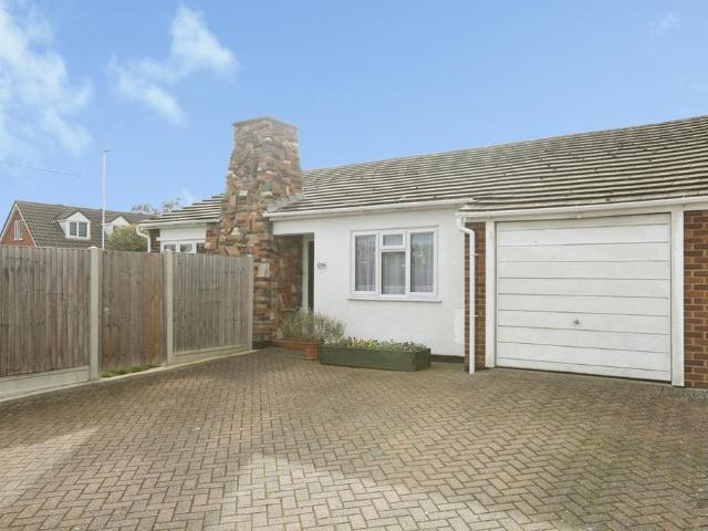 Bungalow for sale in Merryman's Hill, Swale