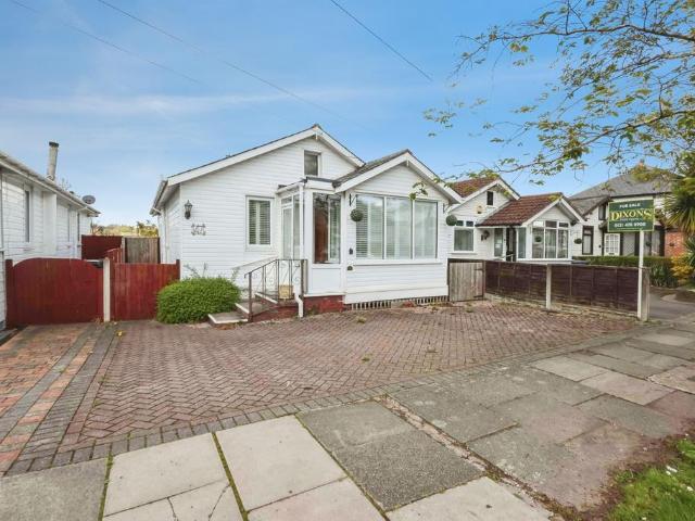Bungalow for sale in Turves Green, West Midlands