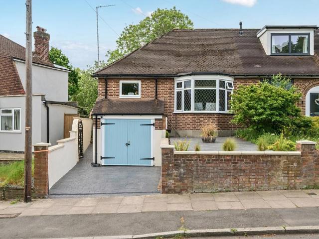 Bungalow for sale in London Borough of Lewisham, Greater London