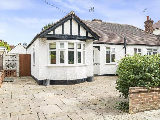 Bungalow for sale in Goddington, Greater London