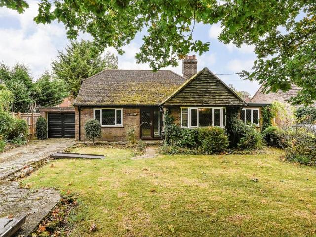 Bungalow for sale in Brabourne Lees, Ashford