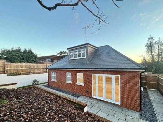 House for sale in Heol-las, Surrey