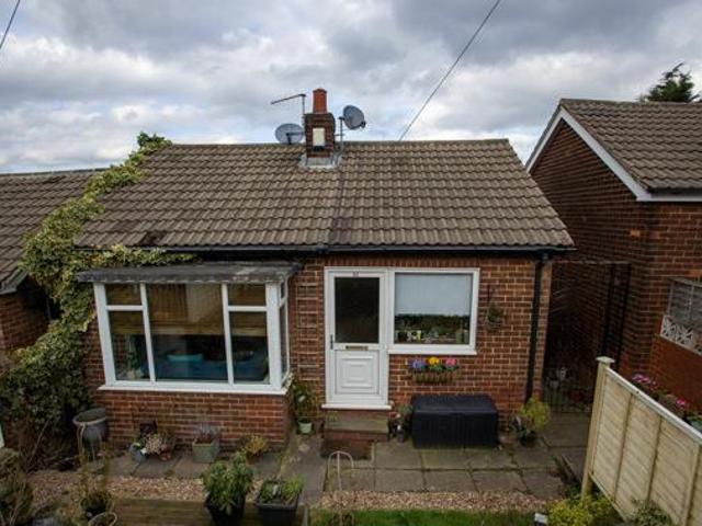 House for sale in Hanging Heaton, Batley