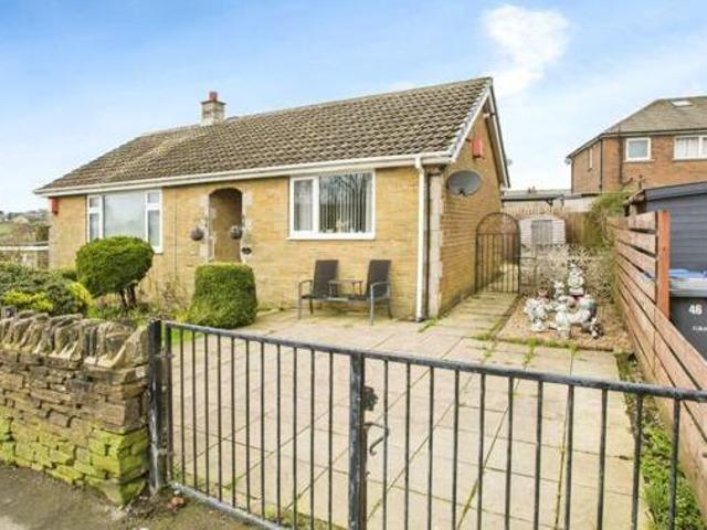 House for sale in Queensbury, West Yorkshire