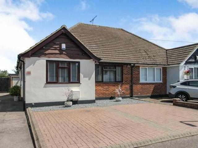 House for sale in Navestock Side, Essex