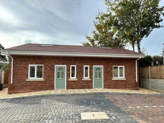 House for sale in Broomhill, Chadsmoor