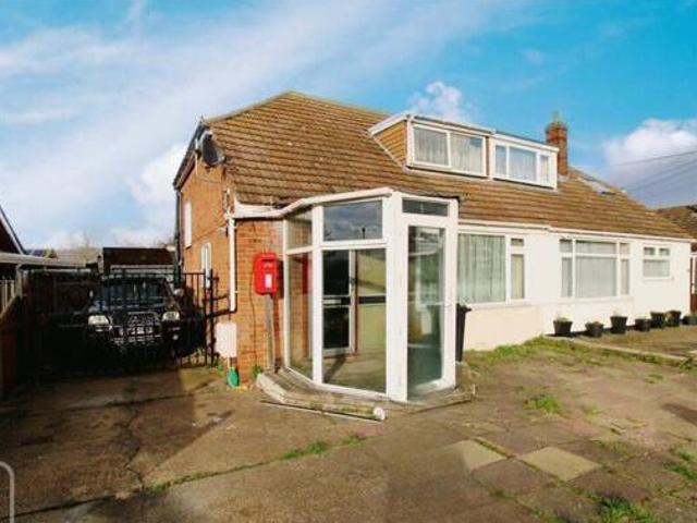 House for sale in Dale Hill, Essex