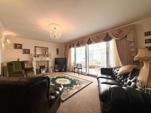 Bungalow for sale in Luton