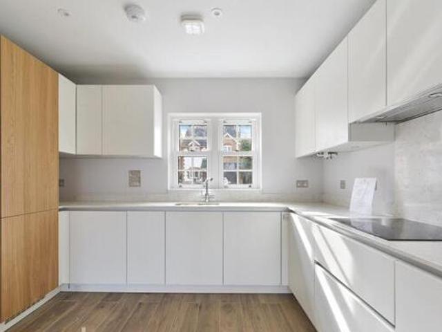 House for sale in Kingston Upon Thames, Greater London