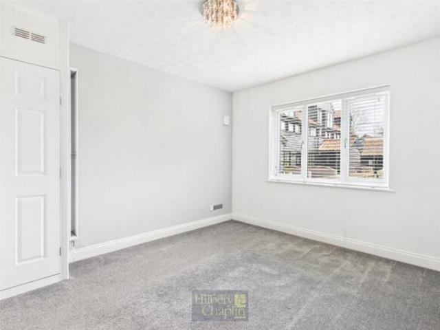 Bungalow for sale in Navestock Side
