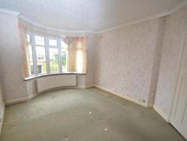 Bungalow for sale in London Borough of Croydon, Shirley