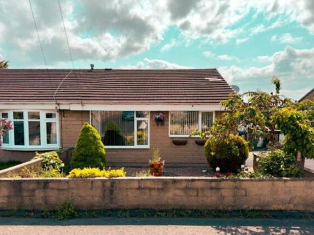 House for sale in Dewsbury, West Yorkshire