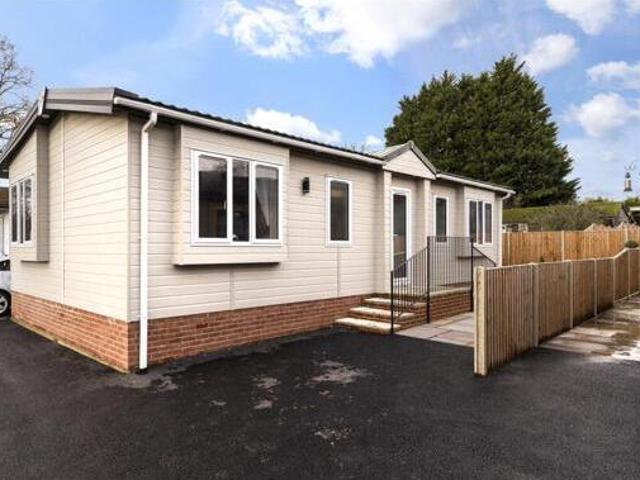 House for sale in The Butts, Kent