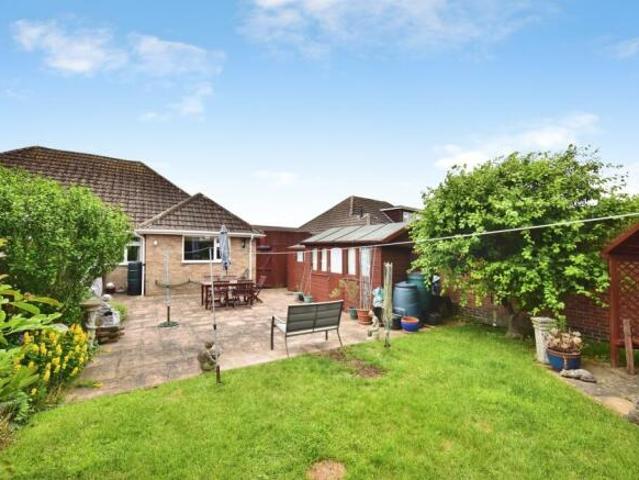 Bungalow for sale in Midway, Kent