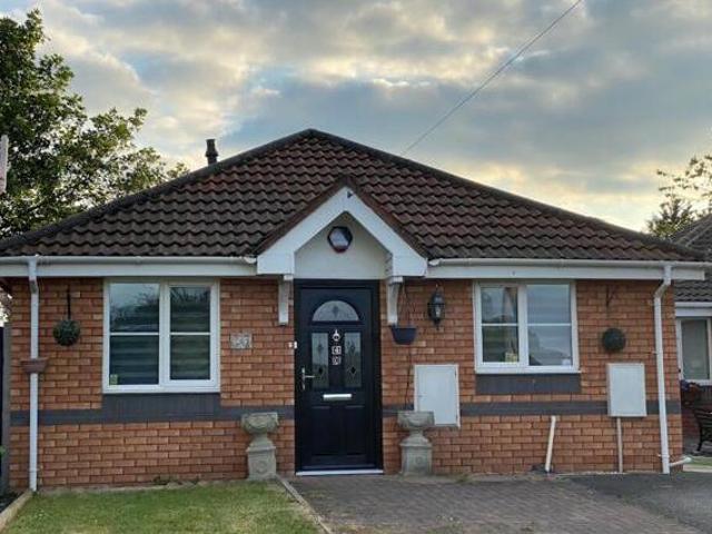 House for sale in Rossmore, Cheshire