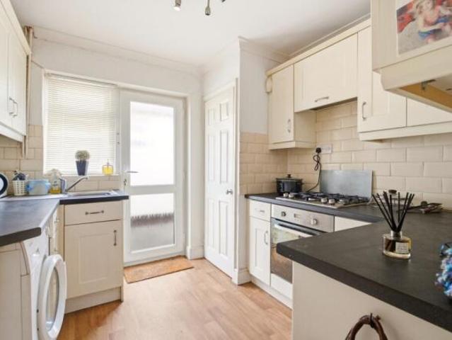 Bungalow for sale in Luton, England