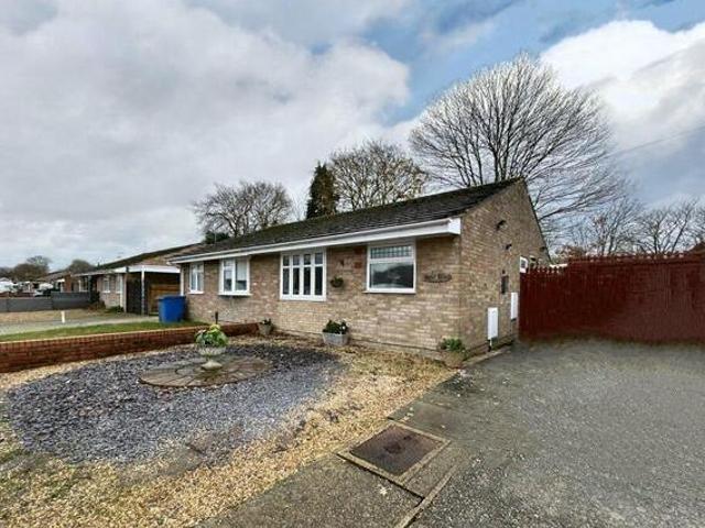 House for sale in The Crescent, Farnborough