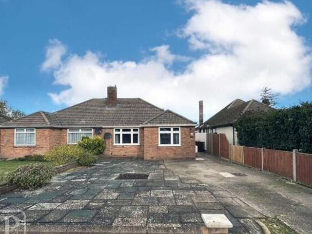 House for sale in Frinton and Walton, Dale Hill